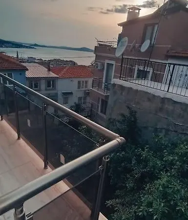 Deniz Manzarali Mustakil Ev Aybalik بيت للعطل
